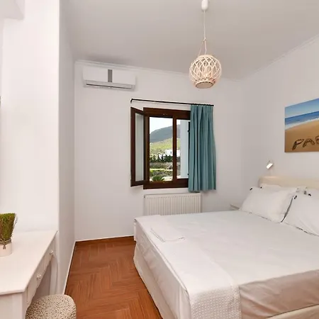 Trifylia * Парос