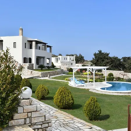 Trifylia * פארוס