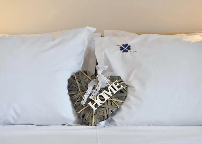 Trifylia Parikia (Paros)